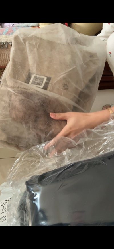 使用挖煤姬app能够轻松找到自己想买的物品，页面搜索方便快捷，翻译准确，能够很好的提高购物的效率和体验。


