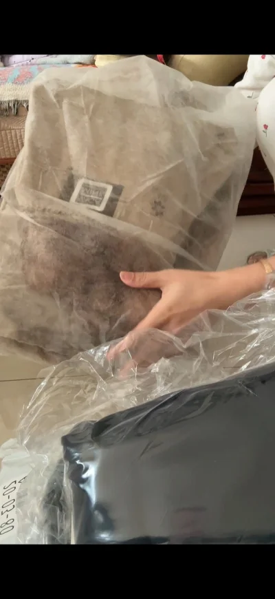 使用挖煤姬app能够轻松找到自己想买的物品，页面搜索方便快捷，翻译准确，能够很好的提高购物的效率和体验。


