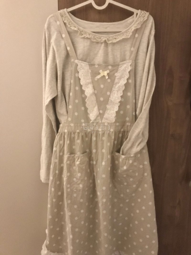 波点波点我爱你！ 全都是淡淡的波点 好美啊 波点脑袋狂喜了 粉色的波点围巾还有波点围裙带着蕾丝边美的没边了



