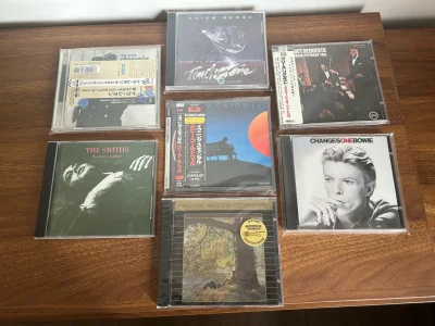 本次使用EMS路线，积分抵扣了不少运费～～到了一批CD，有便宜有贵，总的来说品种还比较丰富。最让我喜欢的是带有Chick Corea和Al Di Meola双签的CD，Chick已经去世几年了 这张签名更显得尤为珍贵，还买到了David Bowie的一张RCA钢刻精...本次使用EMS路线，积分抵扣了不少运费～～到了一批CD，有便宜有贵，总的来说品种还比较丰富。最让我喜欢的是带有Chick Corea和Al Di Meola双签的CD，Chick已经去世几年了 这张签名更显得尤为珍贵，还买到了David 