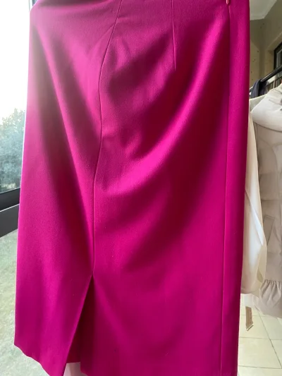 在挖煤姬淘到了性价比很高的theory服饰。走了新的运输方式epl，一星期就到了。体验感很好，下次打算春节后仔淘一单。