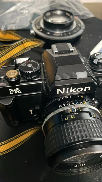 尼康fa，很不错的相机，海淘的，很便宜，成色新，花280块找师傅修理了一下，开始正式服役了。希望能陪我拍更多更美的照片