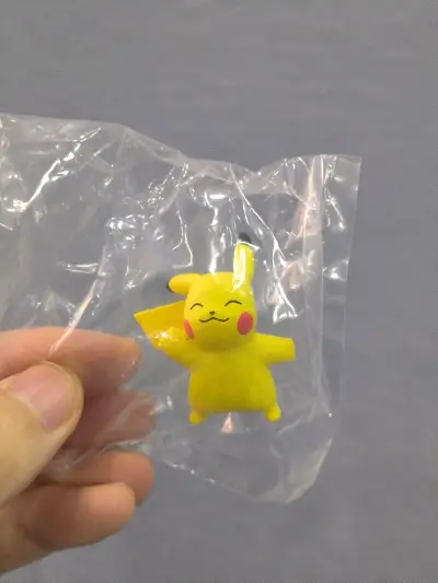 挖煤姬捡买到的最喜欢的商品就是这些皮卡丘公仔，老玩具居然还能有原盒的真的很开心。挖煤姬每个月都会设置很多积分活动，可以用来抵扣运费，快递包装很好有很多包材保护，小航空二十几天就能到手


