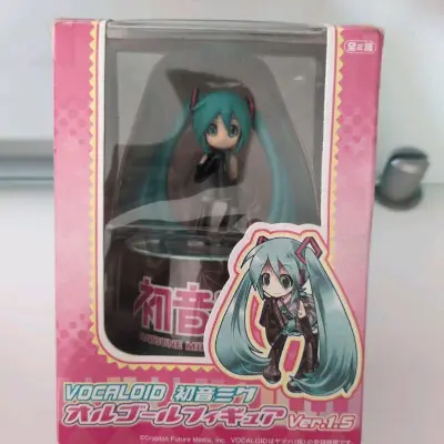 在挖煤姬淘到了好物，二个初音未来手办，虽然是十几年手办，仍然非常好看，做工精细又完美，选择拼团走海运二十几天就到了，包装严实，顺利到手。


