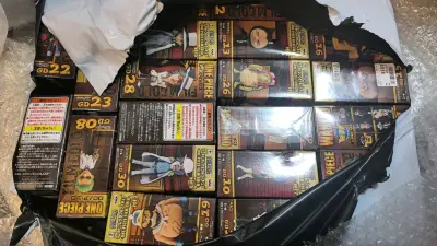 买了一些海贼王wcf黄金城系列的手办，打包给力，没有运损，盒子都很不错，这款系列的角色也非常不错，好看