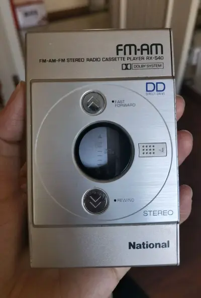 马上过年了，挖煤姬仓库里的宝贝陆续往回家发货了，争取在家过年了，到不了家的就海上过年吧，哈哈！东西不错，完好无损的到家了，感谢！~