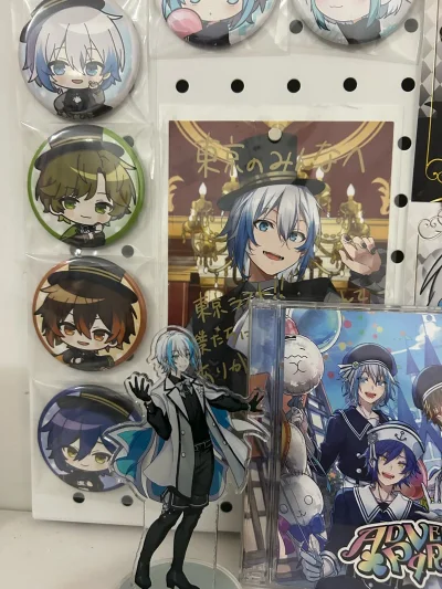 这堆周边是我很喜欢的柄图～整套谷子细节满满，再次吹爆挖煤姬！这次收的谷子，就是在上面蹲到的煤炉好价：不仅能精准搜到这种小众角色的限定谷，还能一键对比多个卖家的价格，直接蹲到跳楼价；合单打包巨专业，这么多纸片谷和吧唧混装，到手连个压痕都没有；物流时效也很稳，从下单到收...这堆周边是我很喜欢的柄图～整套谷子细节满满，再次吹爆挖煤姬！这次收的谷子，就是在上面蹲到的煤炉好价：不仅能精准搜到这种小众角色的限定谷，还能一键对比多个卖家的价格，直接蹲到跳楼价；合单打包巨专业，这么多纸片谷和吧唧混装，到手连个压痕都没有