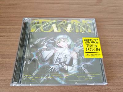 天哪24年买的东西我怎么现在才想起来发，总之是当时专辑刚发售我就直接买了，并且是初回限定带特典的，大概就是我代购过最贵的东西了，没办法实在是太喜欢deco的歌了，当时是第二次用挖煤姬，走的EMS，确实很快啊大概两周就到了，从那之后就彻底爱上挖煤姬了，挖煤姬我将永远追...天哪24年买的东西我怎么现在才想起来发，总之是当时专辑刚发售我就直接买了，并且是初回限定带特典的，大概就是我代购过最贵的东西了，没办法实在是太喜欢deco的歌了，当时是第二次用挖煤姬，走的EMS，确实很快啊大概两周就到了，从那之后就彻底爱