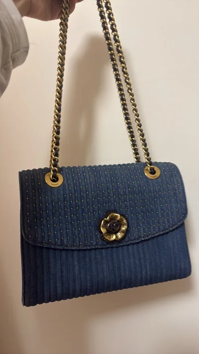 很满意的一次体验，第一次入手中古包包，成色很新，到手很喜欢，价格也比原价便宜很多，成功的购物体验，后续还会继续使用挖煤姬购物


