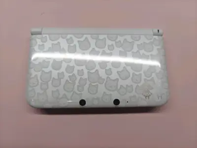 很喜欢这款猫咪的3ds，外观很精致。这次使用了平台的还价功能，虽然还价失败了，但是订阅了卖家的降价信息，能及时收到降价通知，最终以比较好的价格入手了。挖煤姬购物真的很方便！