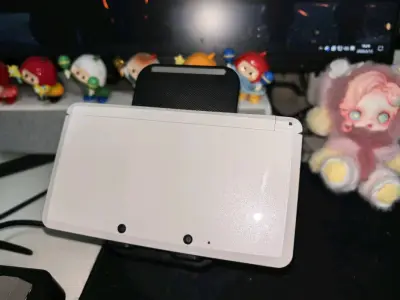 海淘的3DS终于到货啦，成色意外的好，挖煤姬很实用，新人可以用券，运费还可以积分和券叠加，省了很多钱。物流也很快，入库前拍照拍的很仔细。第一次海淘体验感很好。