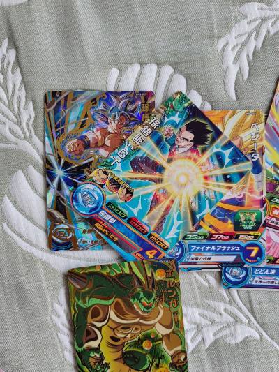 趁着年前又买了不少卡片，下单迅速，合单效率，活动优惠多，物流ems，时效有保证，很不错的一次购物体验，继续支持挖煤姬。