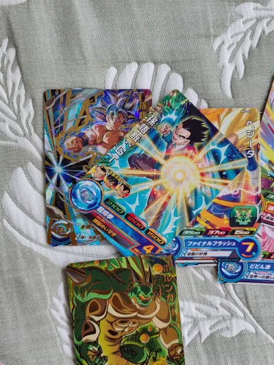 趁着年前又买了不少卡片，下单迅速，合单效率，活动优惠多，物流ems，时效有保证，很不错的一次购物体验，继续支持挖煤姬。