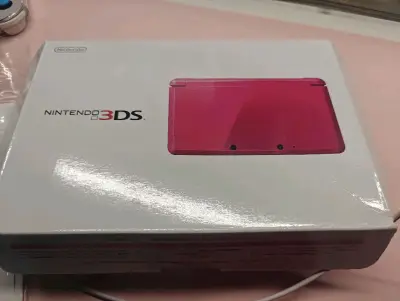 这次使用挖煤姬买了一台颜色很鲜艳的3ds。下单以后秒代购。购买了拍照服务，拍的照片很清晰。商品收到无任何问题，速度也很快，包装非常好！