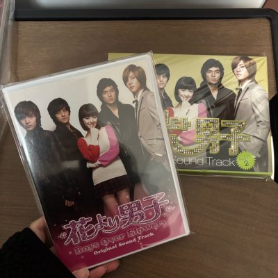 这是第一次使用切煤软件挖煤姬，刚开始反复看使用说明、运费表、站内的分享内容，了解后就尝试购买心仪的专辑啦！有好价还有一周一张的免手续费劵！下单购买速度快，物流速度也不错，推荐！


