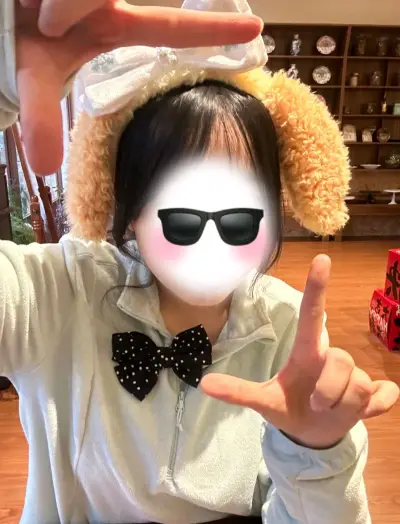 这次使用挖煤姬依旧没有什么问题，发箍和衣服搭配起来非常好看，运输了十几天就到了，时效非常快，很满意这次的购物


