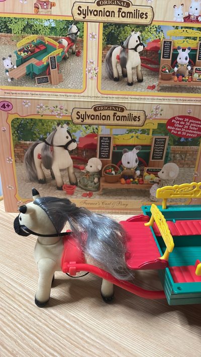 明天是最后一个工作日，在这个时候收到了某鱼上超级贵的马车。煤炉上的价格是真的比较实惠的，某鱼上实在太贵了，溢价严重，还是在挖煤姬买更划算。