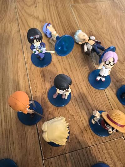 买了一些散装的无盒的海贼王wcf，牟牟可惜了，尾巴没有，缺件，还有就是不同程度的蹭漆，品相一般吧，打包不错