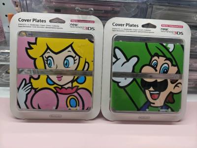 非常可爱的碧琪公主和路易吉3ds替换壳，由于发售年代久远，未拆封的新品已经很少了。在挖煤姬上看到有卖家上新出售马上就购买了，购买以后很快就代购成功，购物流程很顺畅，包装也特别好，完好无损到手。