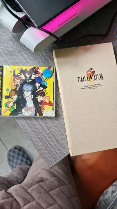 第一次海淘成色都符合卖家描述。ems还算快速。没有空包和意外破损，下次攒点积分抵运费在接着买。比闲鱼淘便宜一些。


