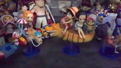 淘了一些海贼王龙宫套装的wcf，比较喜欢的就是弗兰奇娜美，趴趴古的组合，路飞罗宾乔巴的龙组合也很不错