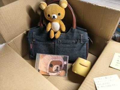耗时七天收到挖煤姬海淘包裹，EMS速度超给力！这次将轻松熊、包、陶瓷杯、明信片合单运回，选择了内部加固，每样物品分别用泡沫纸安全打包，没有出现运输瑕疵，我最担心碎掉的陶瓷杯也完好无损运回了！非常满意的一次购物体验~