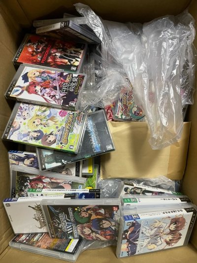 11月切煤开箱分享， 物品比较多，东西也比较重。这次还是选择的海运。时效略微慢了一点，28天才拿到。好在箱子完好无破损， 内部打包的也很好，物品无损坏、无缺失，泡泡加固包装的很到位！不错，不错。