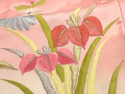 蹲了好久的梦中情服终于从霓虹国飞奔而来！在挖煤姬刷到这件振袖时直接移不开眼，煤炉卖家的细节图拍得超清晰，从纹样走线到布料光泽都一目了然，自带的一键翻译功能更是拯救日语小白，成色、尺寸、保存状态都看得明明白白，完全不用猜盲盒。

下单流程超丝滑，支付宝支付秒完成，手续...蹲了好久的梦中情服终于从霓虹国飞奔而来！在挖煤姬刷到这件振袖时直接移不开眼，煤炉卖家的细节图拍得超清晰，从纹样走线到布料光泽都一目了然，自带的一键翻译功能更是拯救日语小白，成色、尺寸、保存状态都看得明明白白，完全不用猜盲盒。

下单流程超