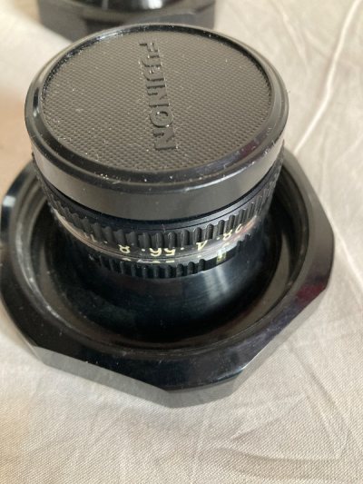 富士ex系列是暗室顶级放大镜头，多层镀膜可以带来很丰富的影调，这次是通过竹蜻蜓运回来的，速度很快，很方便