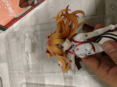 海淘安全下车！手办做工超精致，涂装干净无溢色，细节拉满，还原度超高。包装加固到位，国际运输八角尖尖无磕碰，太满意了！



