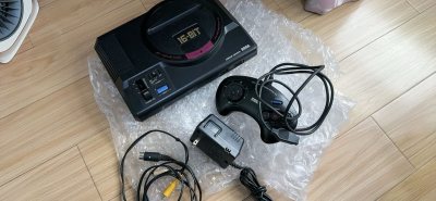 现在还能买到这个机器真的不容易，价格还能接受，物以稀为贵么，东西收到的那一刻满足了，是自己心心念的，完美?，期待下一次购物！


