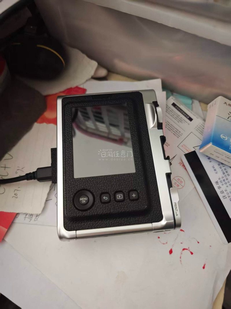 挖煤姬海淘mini Evo安全下车！从下单到收货一气呵成，中文界面友好，合箱省钱，打包专业。Evo复古机身超有手感，既可以打印又可以拍照，出片稳定又好看，性价比拉满，体验满分，已安利朋友！