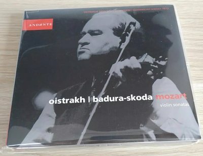 大奥&amp;amp;斯科达，1CD+DVD，莫小奏
如沐春风的一场莫扎特小提琴奏鸣曲。
大奥和斯科达的天作之合！
ANDANTE厂牌少见的一版。