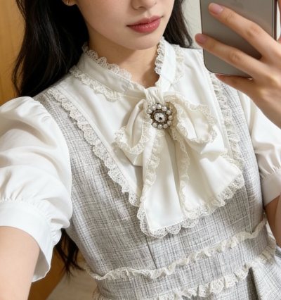 这件小裙子款式可爱又百搭，保存的很好质量在线，挖煤姬的打包特别好没有异味，包装严实无破损，物流特别稳！和预计的时间差不多。是一次超愉快的购物，五星好评！