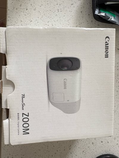 入手了佳能PowerShot ZOOM，全程高效又安心！代拍响应超快，竞拍成功后卖家即刻发货。包装扎实，配件齐全，平台二次加固到位，有效避免磕碰。物流追踪及时，清关顺畅，收到的相机完好无损，是一次超省心的日淘体验！