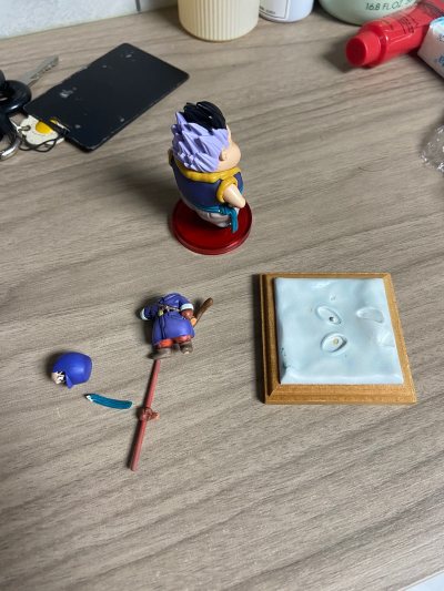 这次的小东西比较多，总体上卖家都很贴心的单独包装，虽然出现了玩具断裂，但是还算可以可以接受，希望每次都可以那么开心