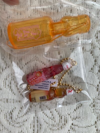 又是一箱小垃圾 竹蜻蜓路线便宜  买点全新扭蛋 国内散货泛滥了还是想要收藏一些好的 小东西们都无损到达了