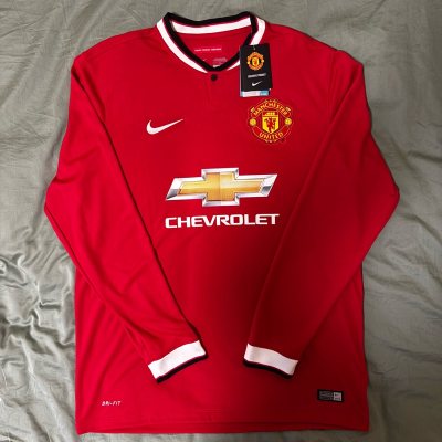 通过ems寄送过来，时效一周左右，还好没有被水，算是很划算了，全新带吊牌，包装也很工整，妥妥的正品。煤炉上面崴货也不少，需要特别留意