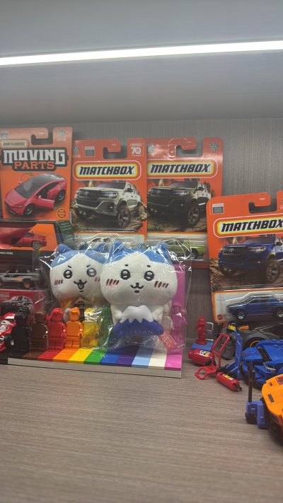 这次收了不少的小八，价格和国内差不多，但是国内的盗版猖獗，还是通过海淘购买比较划算，这次也买了4个小八，非常的可爱