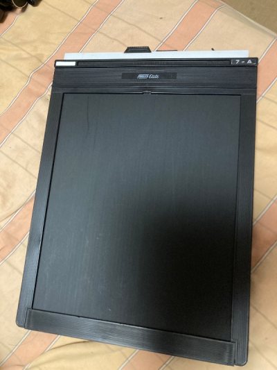 8x10片夹国内还是挺贵的，海淘稍稍有价格优势，这次通过挖煤姬海淘了几个810片夹，拿到手基本是全新的橙色