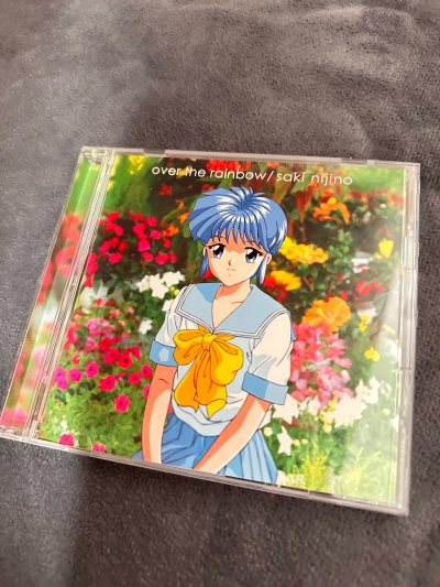 没有任何破损，而且这次时效挺快的，cd的话还是竹蜻蜓比较合适，打包的很用心，全都塞满了泡沫纸，终于收到了喜欢的碟