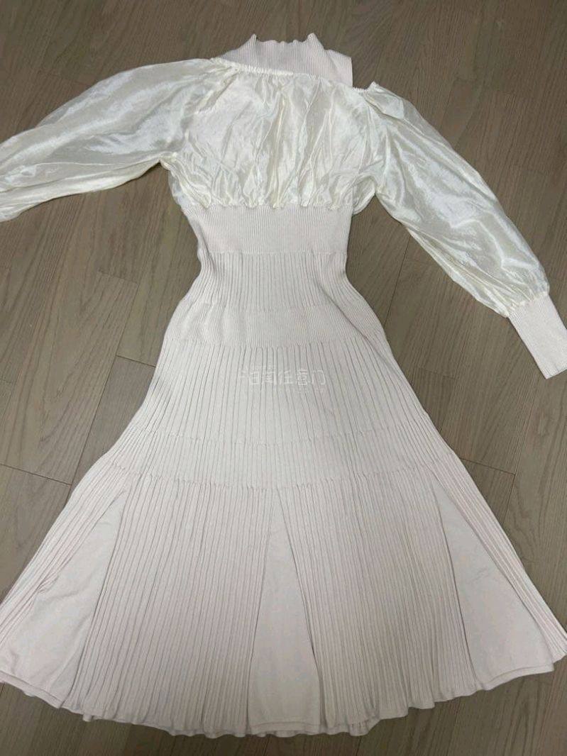 第n次使用挖煤姬从日本网站下单了，整个过程非常顺利！新人从注册、下单到支付，界面都很友好，国际物流也很快，包裹完好无损地到达，体验满分！	
第一次完美体验以后立马下单第二次第三次。发货很快！ 这次一共买了2件商品，都是日牌热门裙子。一件Snidel，一件mercur...第n次使用挖煤姬从日本网站下单了，整个过程非常顺利！新人从注册、下单到支付，界面都很友好，国际物流也很快，包裹完好无损地到达，体验满分！	
第一次完美体验以后立马下单第二次第三次。发货很快！ 这次一共买了2件商品，都是日牌热门裙子。一件S