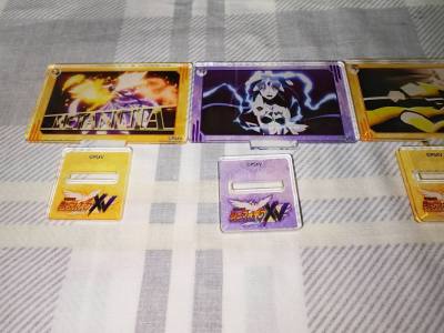 本次入手《战姬绝唱》三款“响救未来”迷你名场景立牌，搭配挖煤姬拼团物流，整体体验拉满。立牌还原经典救场画面，立花响与小日向未来造型精准，亚克力厚度适中、边缘光滑，印刷清晰无重影，底座稳固不晃，迷你尺寸摆桌不占地，名场景氛围感十足，粉丝一眼共鸣。
 
物流选择拼团通道...本次入手《战姬绝唱》三款“响救未来”迷你名场景立牌，搭配挖煤姬拼团物流，整体体验拉满。立牌还原经典救场画面，立花响与小日向未来造型精准，亚克力厚度适中、边缘光滑，印刷清晰无重影，底座稳固不晃，迷你尺寸摆桌不占地，名场景氛围感十足，粉丝一眼