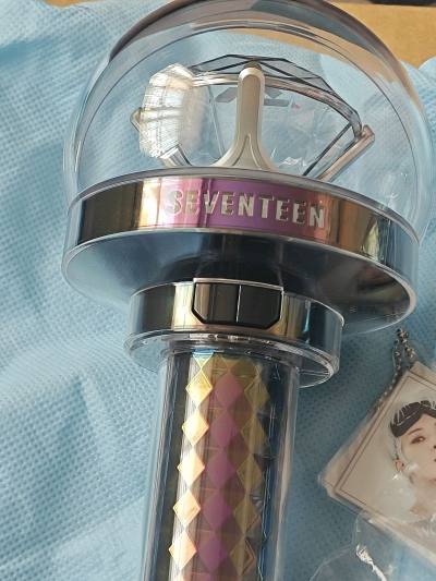 这次走的空运，过年前几天才通过审核走上待发，本以为要年后好久才能收到，没想到很快，国内落地立马开始运输，在海关也没有等特别长的时间，真的很意外，非常感谢！