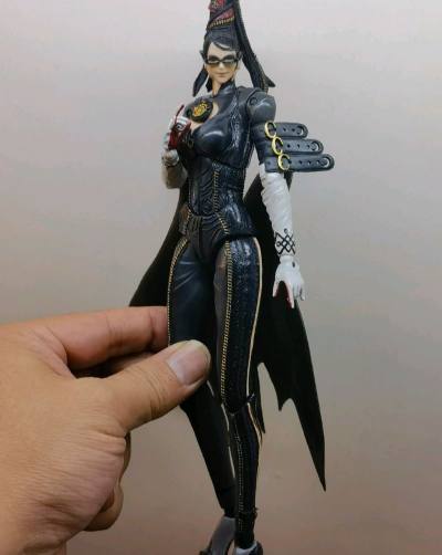 pa改出品的贝优妮塔，11年前的老物，虽是老物，细节却不含糊，也是收集到了市面上唯一一款贝姐的可动人偶。物流发的是竹蜻蜓，跟以前一样好