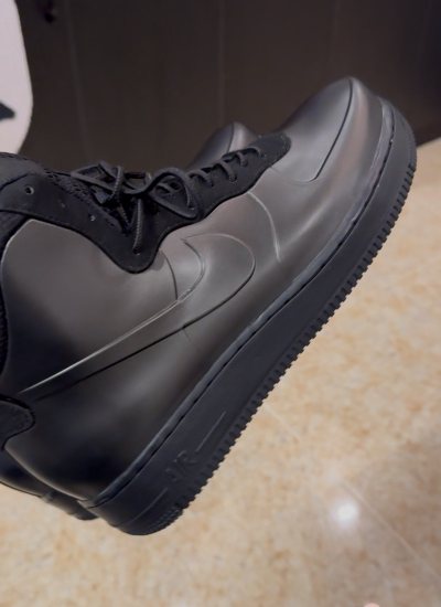 任意门日淘初体验：我的Nike Air Force 1 Foamposite 黑武士开箱