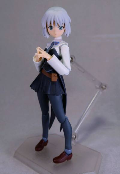 强袭魔女桑妮亚‧V‧利特维亚克figma，附带一把巨大的火箭筒，配件丰富，替换手型与特效件齐全，还原度拉满。