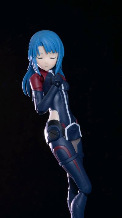 figma小鸟游玲苍穹，配件量大管饱，面相还原角色，可动方面是新素体所以不错，关节松紧适中，能轻松摆出战斗，射击等经典姿势


