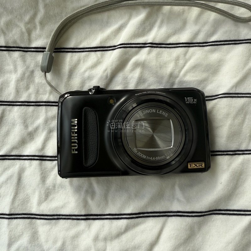 相机成色远超预期，包装稳妥无磕碰，功能完好对焦精准，性价比超高。海淘流程顺畅，沟通及时，是一次非常满意的购物体验，值得推荐！