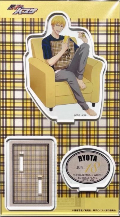 立牌收到收惊喜地发现都是全新的！从申请竹蜻蜓发货到收到算是很快，包装非常严实，用纸板加固外面缠了泡泡纸保护得很好！到货了检查都是完好无损